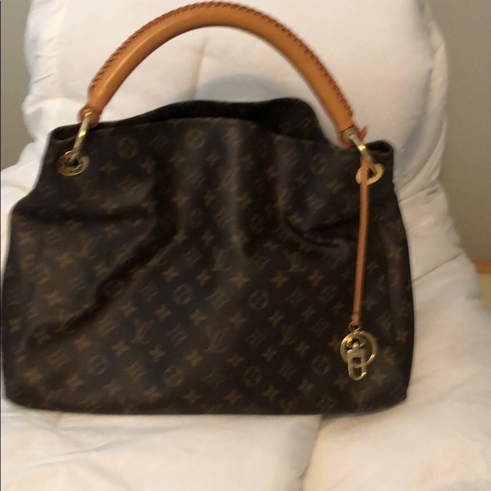 Authentic Louis Vuitton purse